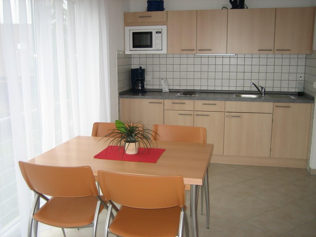 Haus Lorenz, Ferienwohnungen Именстад ам Бодензе Екстериор снимка